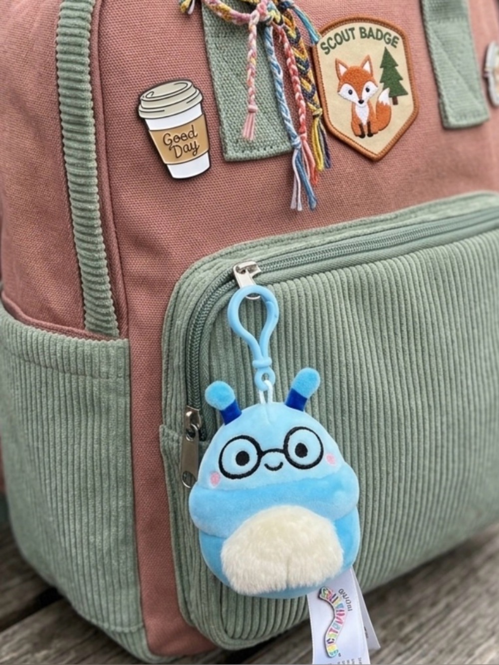 Plush Blue Snail Clip-On Accessory Squishmallows